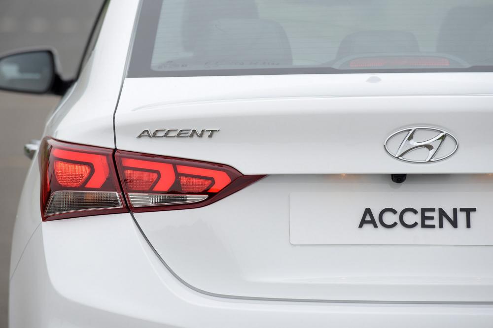 Hyundai Accent 1.4 MT Base 2018 - Bán Hyundai Accent 2018 hoàn toàn mới đủ màu, giao xe ngay. Hỗ trợ trả góp lên đến 90% giá trị xe (kể cả hồ sơ khó), LH 0901450667