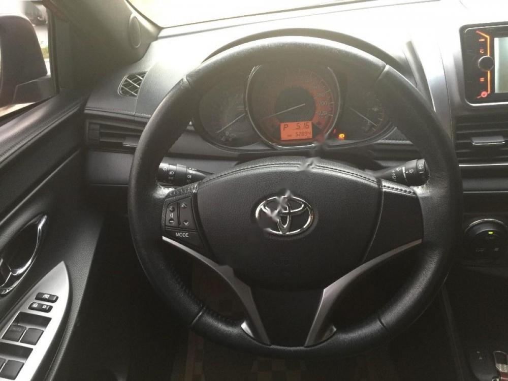 Toyota Yaris 2015 - Bán Toyota Yaris đời 2015, màu đỏ, nhập khẩu, giá tốt