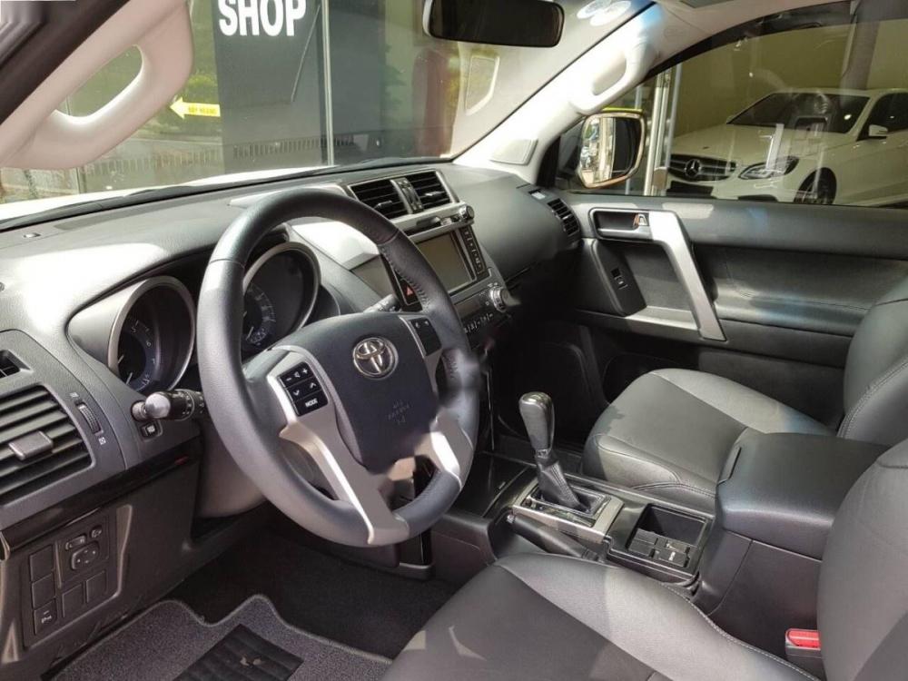 Toyota Prado 2016 - Cần bán xe Toyota Prado đời 2016, màu trắng, nhập khẩu nguyên chiếc