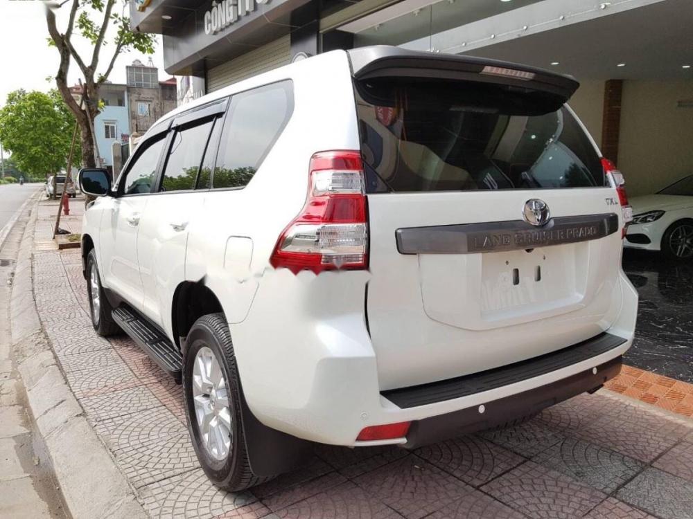 Toyota Prado 2016 - Cần bán xe Toyota Prado đời 2016, màu trắng, nhập khẩu nguyên chiếc