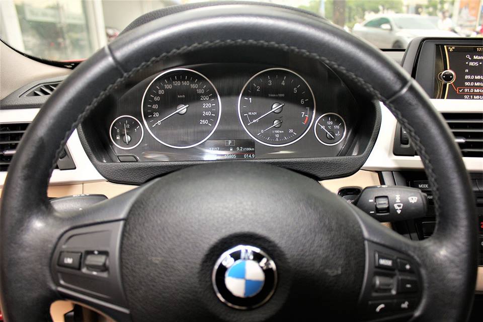 BMW 3 Series 320i 2013 - Bán xe BMW 3 Series 320i đời 2013, màu đỏ, nhập khẩu nguyên chiếc, giá 885tr