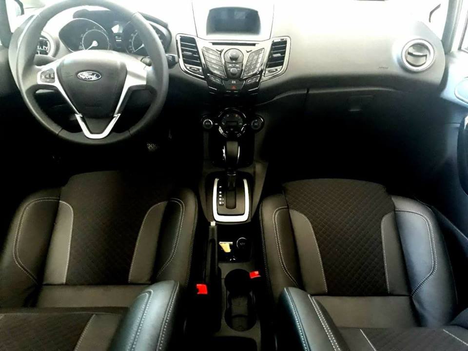 Ford Fiesta  1.5L AT 2018 - Bán Ford Fiesta hatchback 1.5L AT đời 2018, màu trắng, 510tr