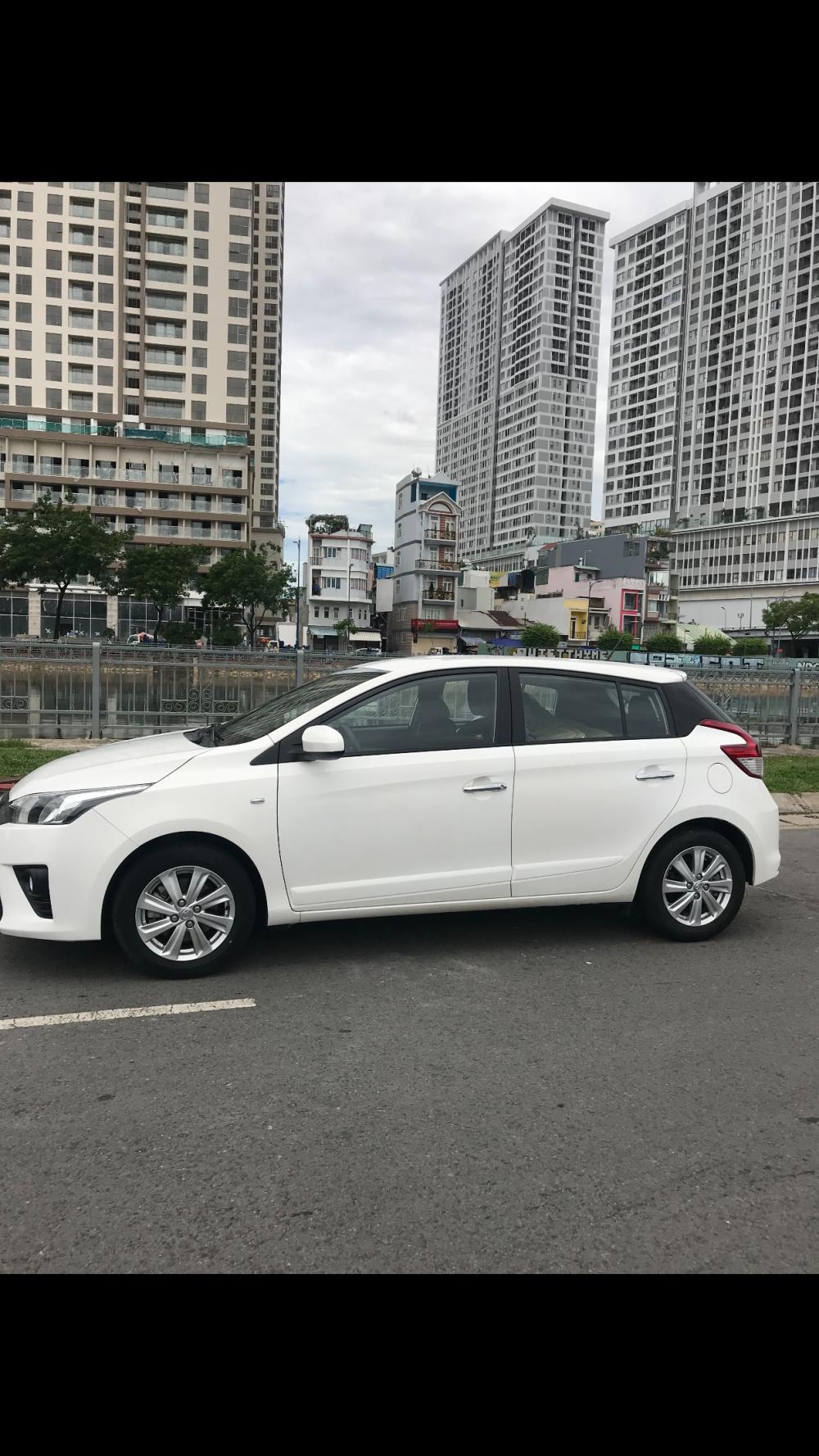 Toyota Yaris E 2014 - Bán Yaris E 2014 só tự động, xe đi lướt 20.000km, bao test hãng