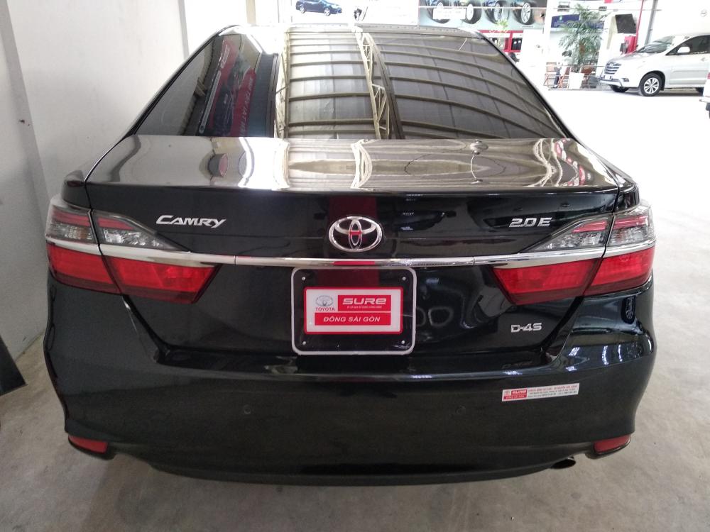 Toyota Camry E 2015 - Cần bán xe Toyota Camry E 2015, màu đen, xe cực đẹp, giá thương lượng