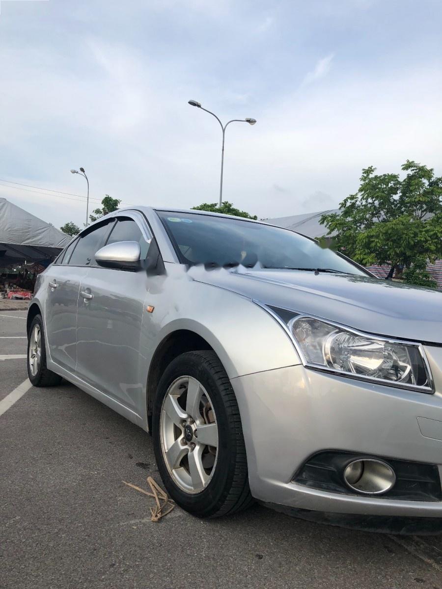 Daewoo Lacetti 2010 - Bán Daewoo Lacetti sản xuất năm 2010, màu bạc, nhập khẩu  