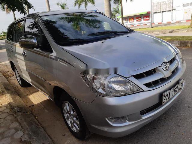 Toyota Innova 2008 - Cần bán lại xe Toyota Innova đời 2008, màu bạc như mới, giá chỉ 245 triệu