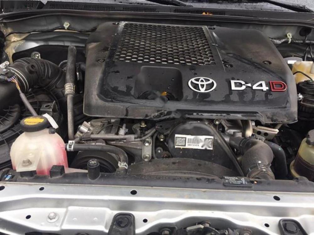 Toyota Fortuner G 2016 - Cần bán gấp Toyota Fortuner G sản xuất 2016, màu bạc