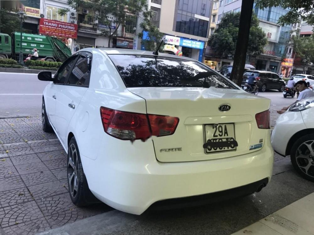 Kia Forte EX 2011 - Bán Kia Forte EX đời 2011, màu trắng chính chủ