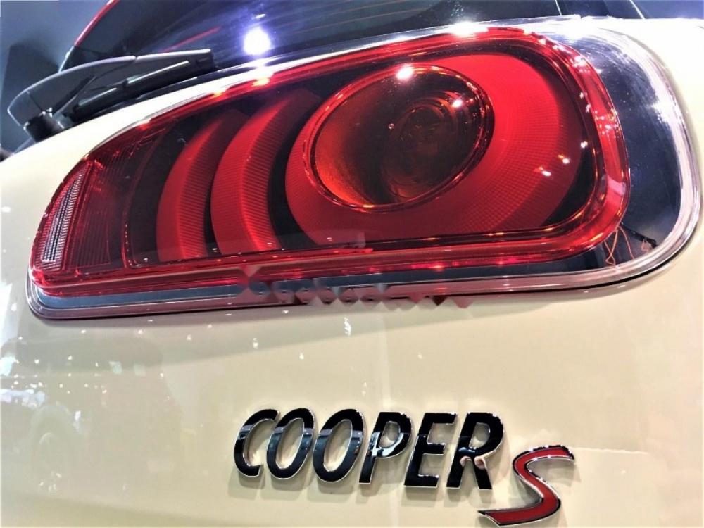 Mini Clubman Cooper  S 2018 - Bán Mini Clubman Cooper  S sản xuất năm 2018, màu kem (be), nhập khẩu 