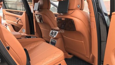 Bentley Bentayga 2018 - Bán Bentley Bentayga Edition sản xuất năm 2018, màu đen, nhập khẩu