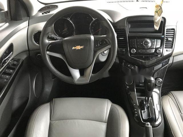 Chevrolet Cruze 2011 - Bán ô tô Chevrolet Cruze đời 2011, màu bạc 