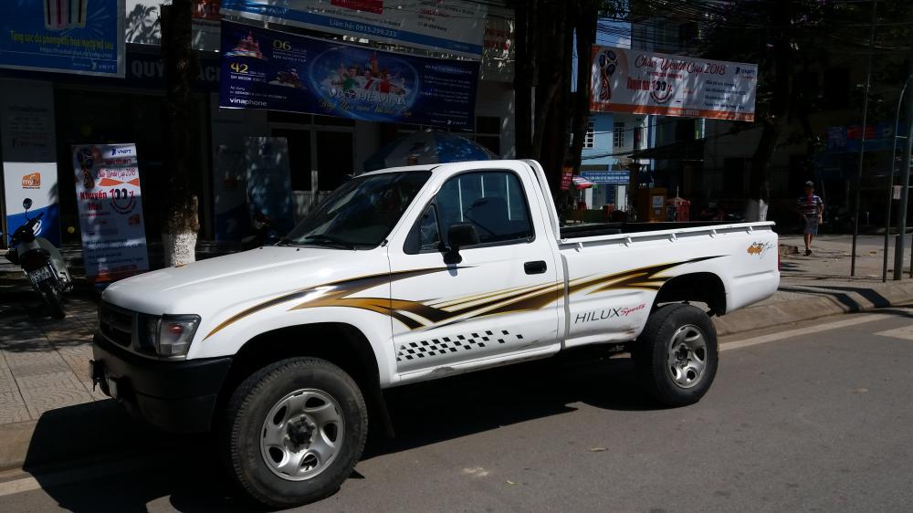 Toyota Hilux 1997 - Bán Toyota Hilux đời 1997, màu trắng, nhập khẩu nguyên chiếc