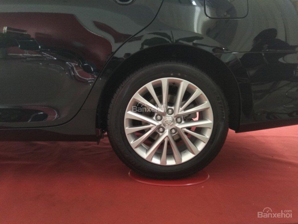 Toyota Camry 2.0E 2018 - Toyota Nha Trang cần bán xe Toyota Camry 2018, màu đen, trả góp, giá cạnh tranh