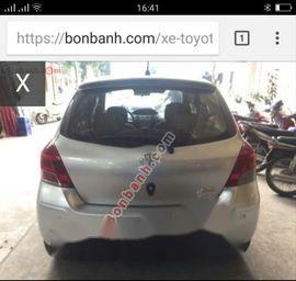 Toyota Yaris 2011 - Cần bán lại xe Toyota Yaris năm sản xuất 2011, màu bạc như mới, giá chỉ 425 triệu