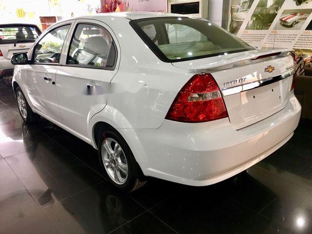 Chevrolet Aveo MT 2018 - Bán xe Chevrolet Aveo MT năm sản xuất 2018, màu trắng 