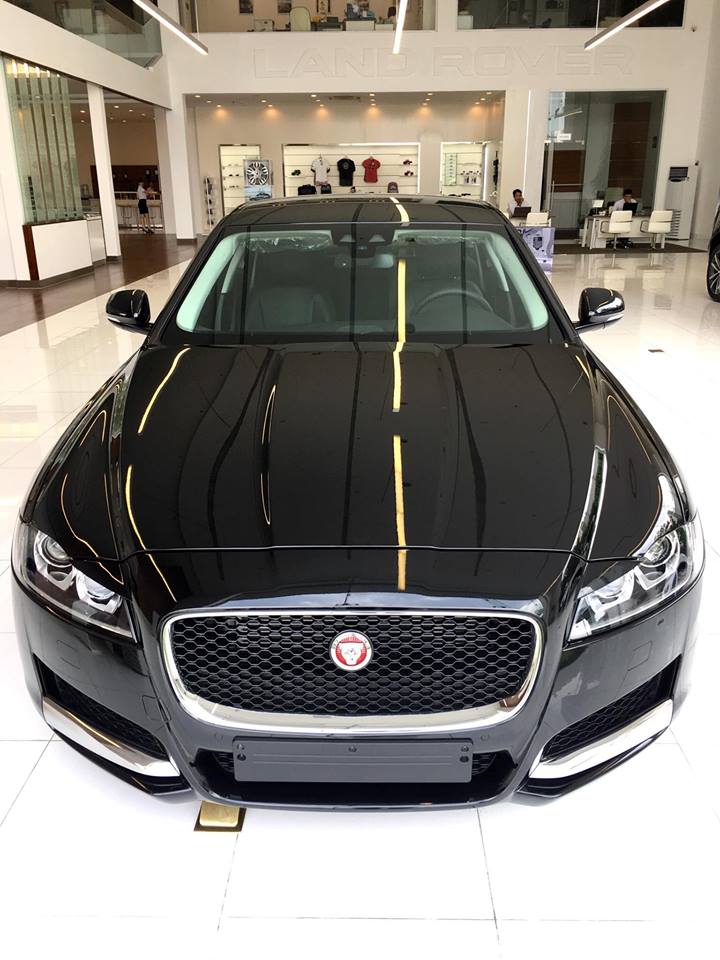 Jaguar XF 2016 - Jaguar XF sản xuất 2016, màu đen, xe nhập