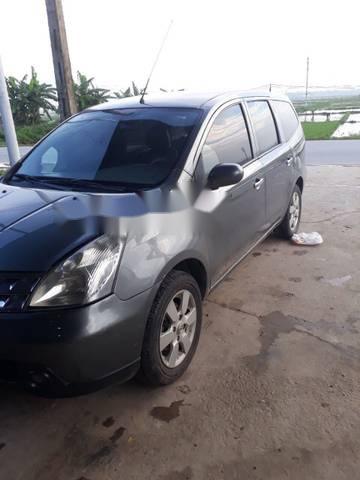 Nissan Grand livina 2011 - Cần bán xe Nissan Grand livina đời 2011, màu xám