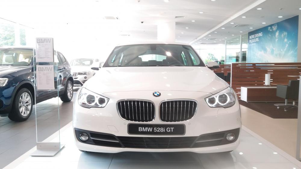 BMW 528i Mới  5  GT 2018 - Xe Mới BMW 5 528i GT 2018