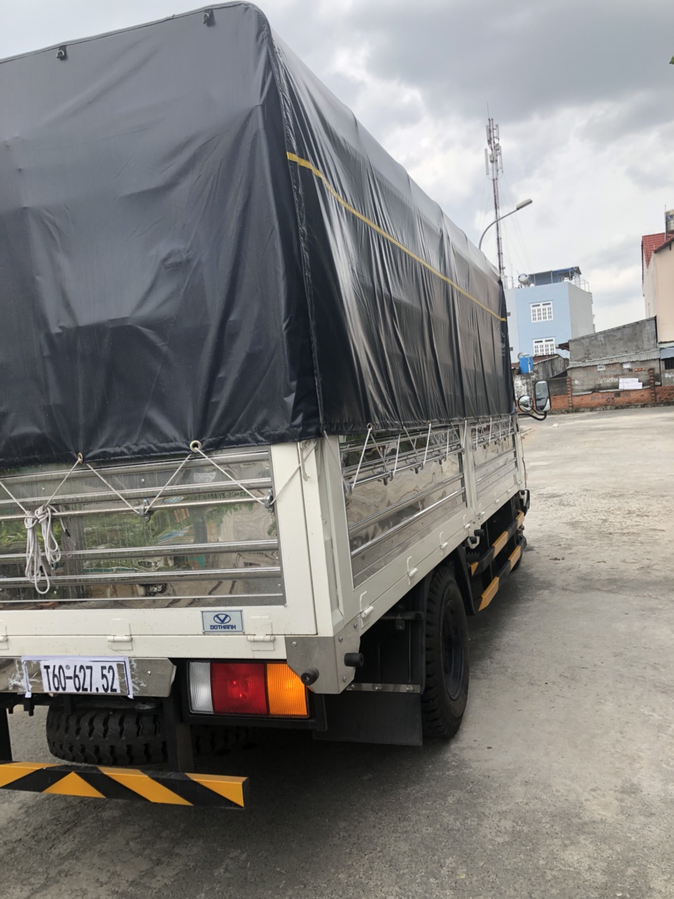 Xe tải 1,5 tấn - dưới 2,5 tấn 2018 - Xe tải IZ49 thùng dài 4,3met có xe giao ngay