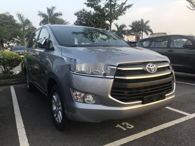 Toyota Innova 2.0E 2018 - Bán ô tô Toyota Innova 2.0E sản xuất 2018