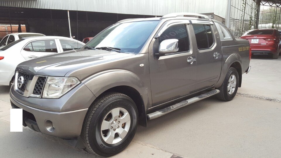 Nissan Navara LE 2012 - Nissan Navara LE 2.5, số sàn, máy dầu, sx 2012 đăng ký 2013, màu xám (ghi), nhập khẩu Thái Lan