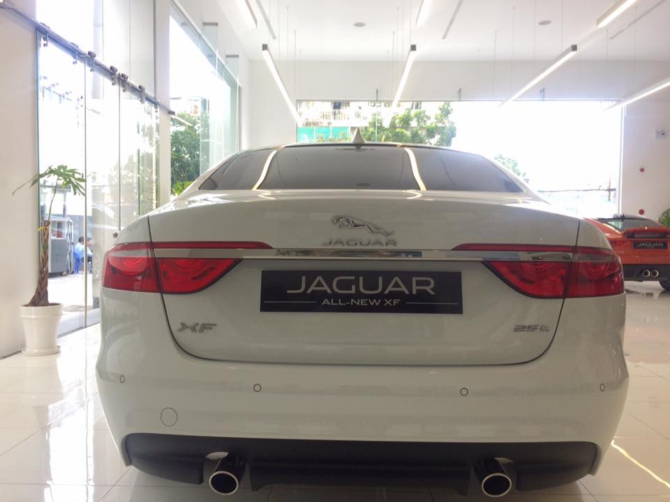 Jaguar XF Prestige 2017 - Cần bán Jaguar XF Prestige đời 2018, màu trắng, phân khúc sedan thể thao hạng sang, giao ngay