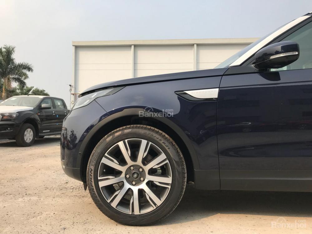 LandRover Discovery 2017 - Bán LandRover Discovery HSE LUXURY máy dầu, màu xanh - 2017 xe 7 chỗ, hotline Landrover 093 2222253