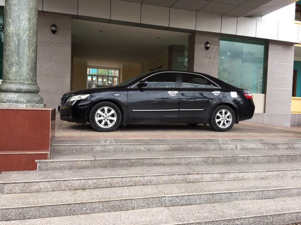 Toyota Camry GLX 2008 - Bán Toyota Camry GLX đời 2018, màu đen, nhập khẩu, giá 645 triệu