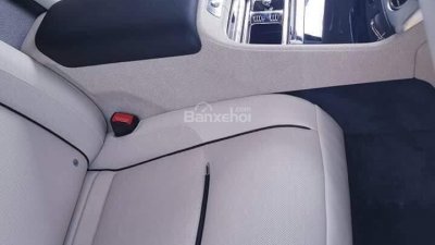 Rolls-Royce Wraith 2016 - Cần bán gấp Rolls-Royce Wraith sản xuất 2016, màu trắng xe nhập