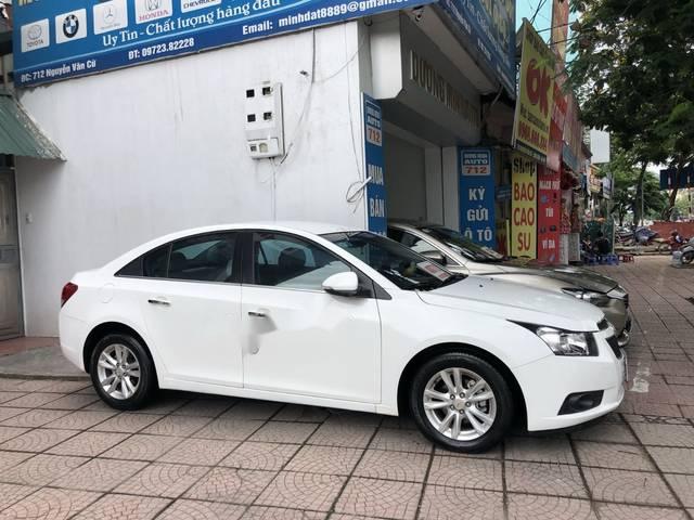 Chevrolet Cruze 2015 - Bán Chevrolet Cruze đời 2015, màu trắng chính chủ, giá tốt