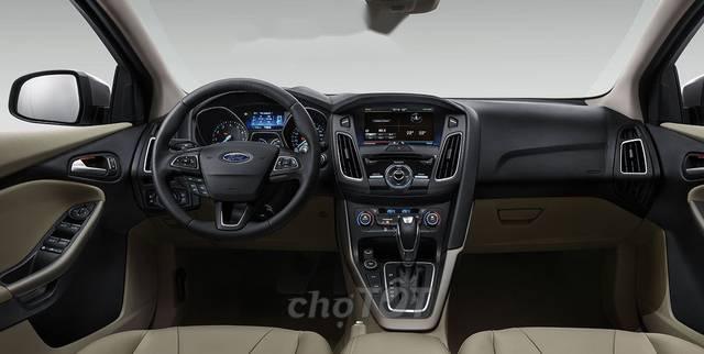 Ford Focus 2018 - Bán ô tô Ford Focus đời 2018, màu trắng, giá chỉ 750 triệu