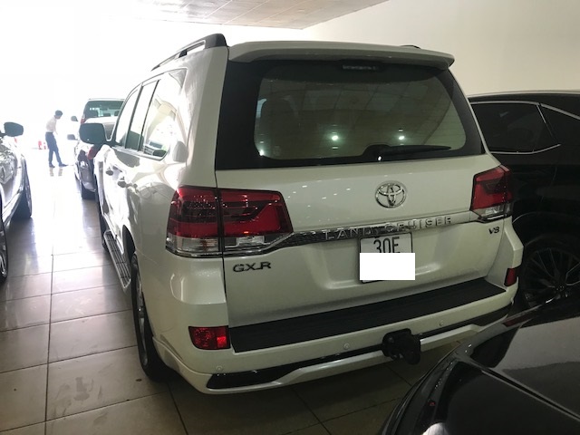 Toyota Land Cruiser GXR 2016 - Cần bán Toyota Land Cruiser GXR sản xuất năm 2016, đăng ký 2017, màu trắng, xe nhập Trung Đông
