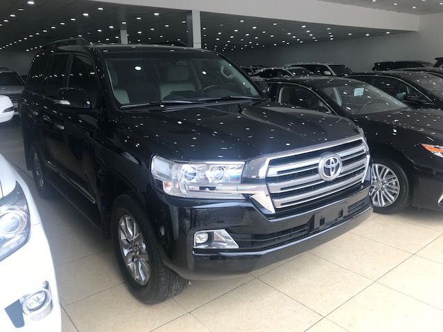 Toyota Land Cruiser VX 2015 - Bán xe Toyota Land Cruiser VX sản xuất 2015, màu đen, xe nhập Nhật, biển Hà Nội