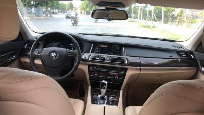 BMW 7 Series  730Li LCI F02 2014 - Bán xe BMW 7 Series sản xuất 2014 màu đen, nhập khẩu nguyên chiếc