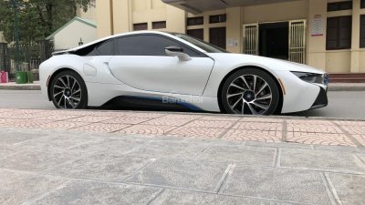 BMW i8 2014 - Bán BMW i8 model 2015, màu trắng, nhập khẩu, xe 1 chủ, cực đẹp