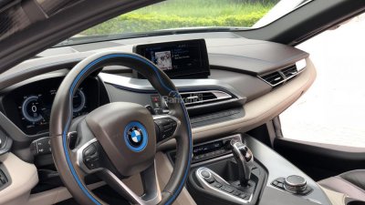 BMW i8 2014 - Bán BMW i8 model 2015, màu trắng, nhập khẩu, xe 1 chủ, cực đẹp