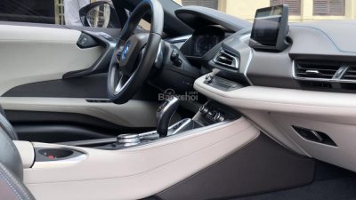 BMW i8 2014 - Bán BMW i8 model 2015, màu trắng, nhập khẩu, xe 1 chủ, cực đẹp