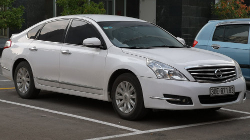 Nissan Teana   2.0 AT  2009 - Cần bán gấp Nissan Teana 2.0 AT đời 2009, màu trắng, nhập khẩu nguyên chiếc