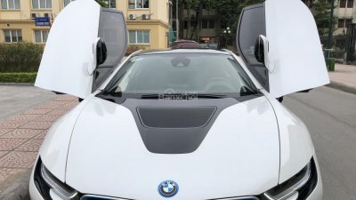 BMW i8 2014 - Bán BMW i8 model 2015, màu trắng, nhập khẩu, xe 1 chủ, cực đẹp