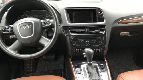 Audi Q5   2.0 AT  2010 - Bán xe Audi Q5 2.0 AT đời 2010, nhập khẩu nguyên chiếc
