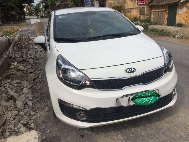 Kia Rio 2016 - Cần bán gấp Kia Rio năm 2016, màu trắng như mới