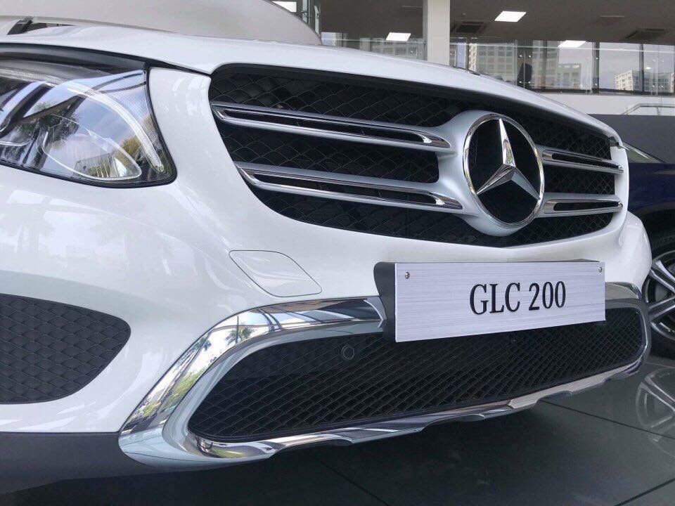 Mercedes-Benz GLC-Class 2018 - Mua xe GLC mới năm 2018 màu trắng, khuyến mại cực khủng