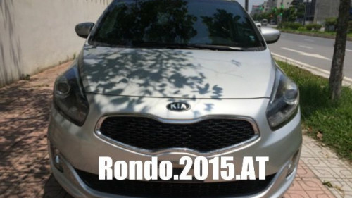 Kia Rondo   1.7l AT  2015 - Cần bán xe Kia Rondo 1.7l AT đời 2015, màu bạc 