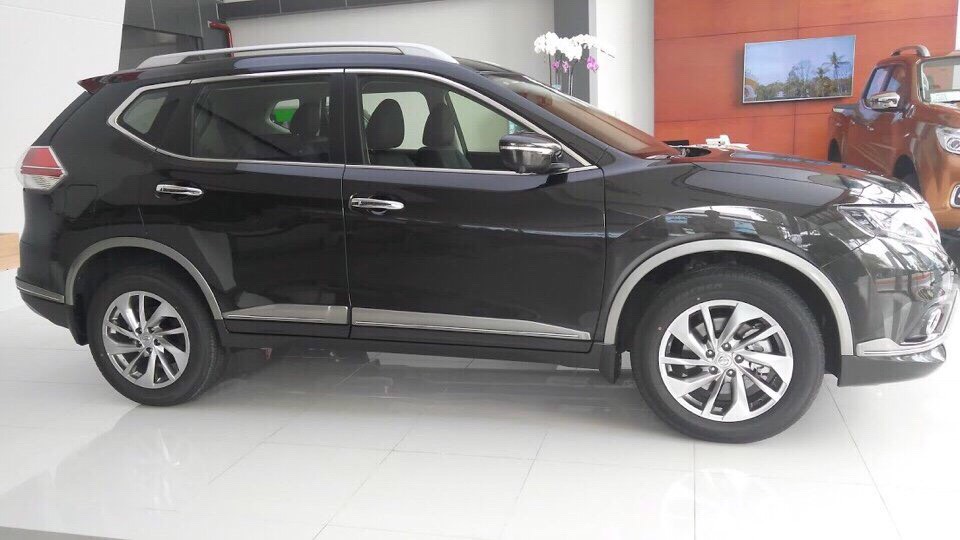 Nissan X trail  2.5 SV Premiuml 2018 - Bán Nissan Xtrail 2.5 full options, đủ màu