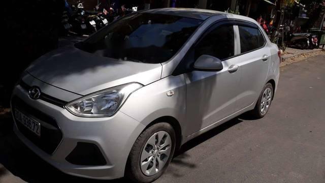 Hyundai Grand i10 2015 - Bán Hyundai Grand i10 sản xuất năm 2015, màu bạc, nhập khẩu nguyên chiếc xe gia đình, giá 335tr