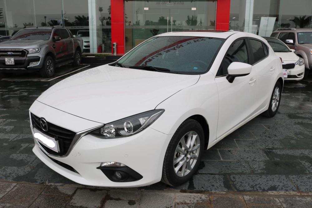 Mazda 3 1.5AT   2015 - Cần bán xe Mazda 3 1.5AT Hatchback năm sản xuất 2015, màu trắng, 625 triệu