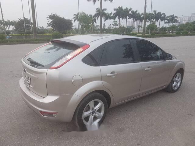 Ford Focus  AT   2010 - Cần bán xe Ford Focus 2010 AT, form 2011, giá chỉ 355 triệu