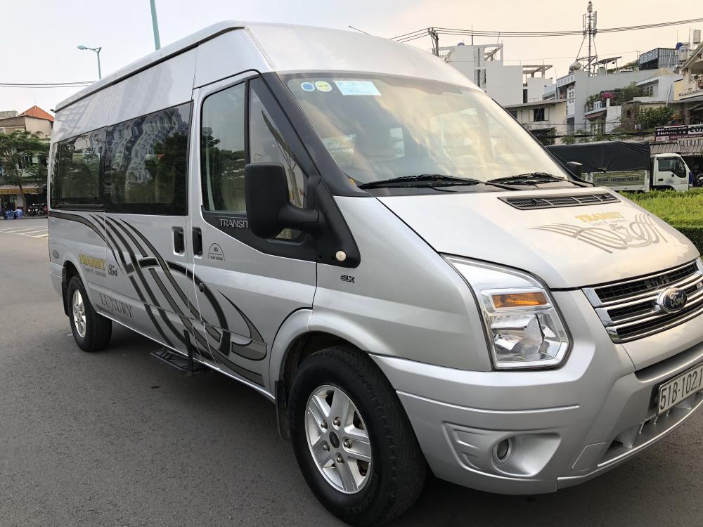 Ford Transit 2.5 MT 2014 - Bán Transit Luxury cuối 2014 loại cao cấp màu bạc, 16 chỗ. Xe nhà xài kĩ