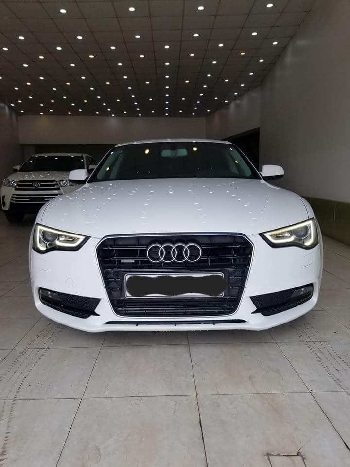 Audi A5 2014 - Bán xe Audi A5 sản xuất 2014, màu trắng, xe nhập