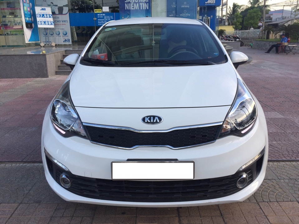 Kia Rio 2015 - Cần bán xe Kia Rio đăng ký 2016, màu trắng, xe nhập Hàn Quốc